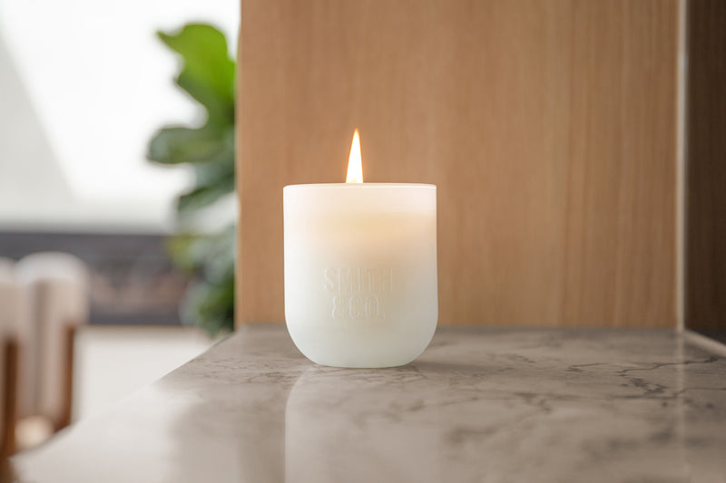 Smith & Co. Tonka & White Musk Soy Candle 250g – Zesty Citrus