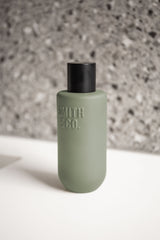 Amber & Freesia Room Spray – 100ml by Smith & Co.