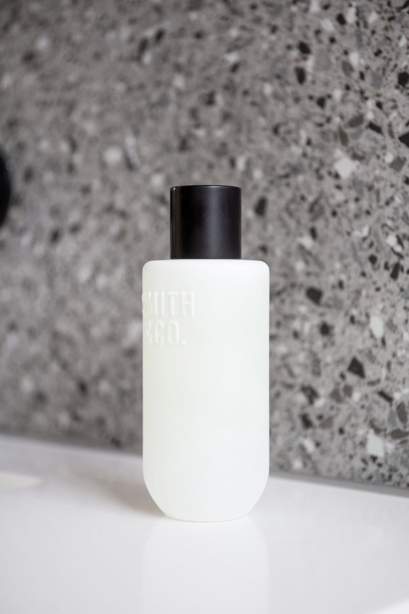 Smith & Co. Tonka & White Musk Room Spray 100ml – Citrus Floral