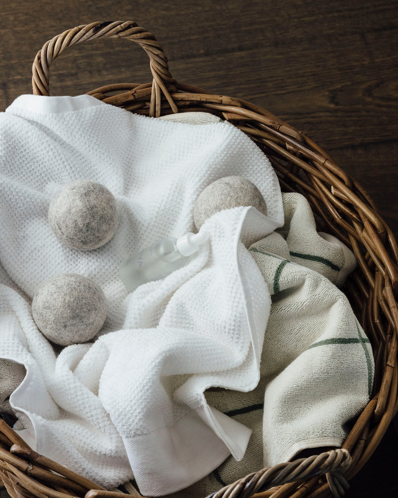 Ecoya Wool Dryer Ball Set – Includes 50ml Scent Dropper | 1000+ Uses