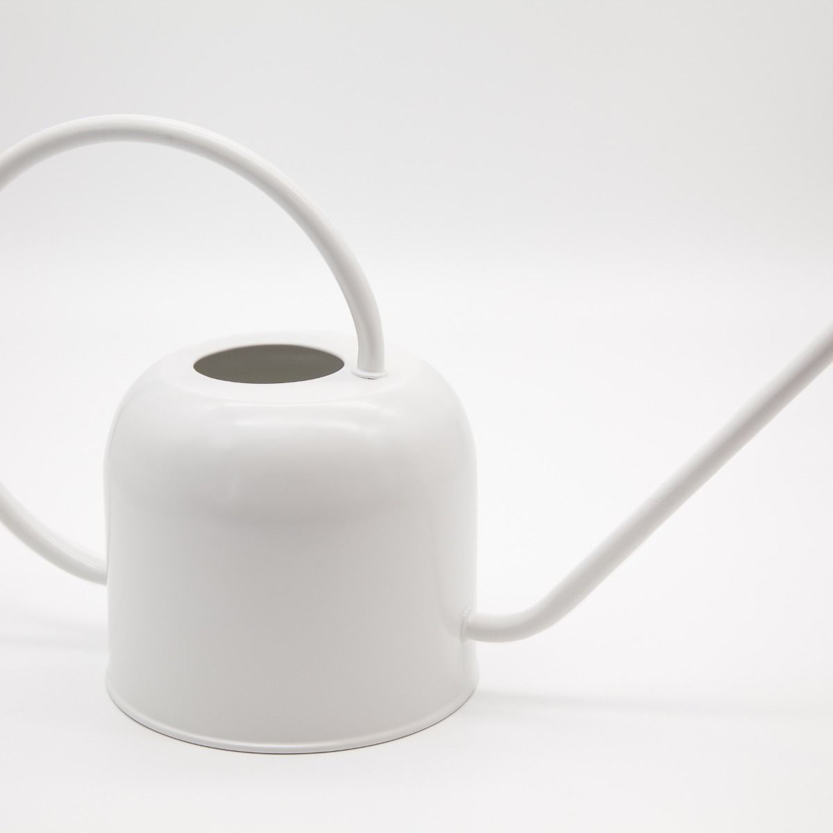 Como Watering Can 1.7L – Potted White Steel with Matte Finish