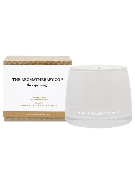 The Therapy® Candle Balance - Cinnamon & Vanilla Bean by The Aromatherapy Co. is infused with the savoury, sweetly spiced aroma of cinnamon and vanilla bean.
