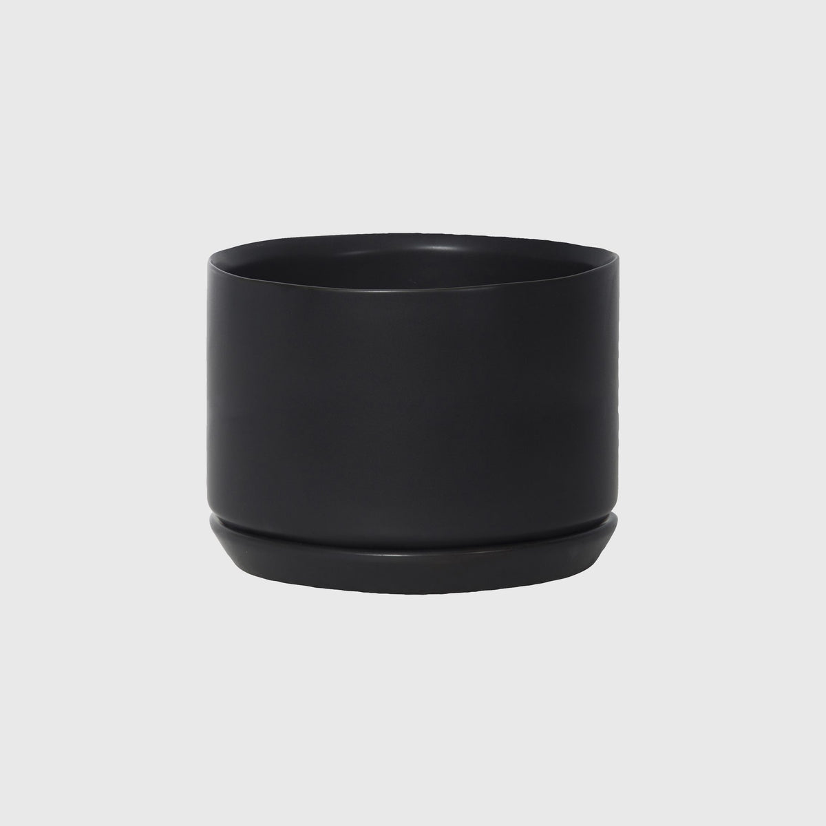 Wide Oslo Planter – Stoneware Pot with Drainage & Saucer