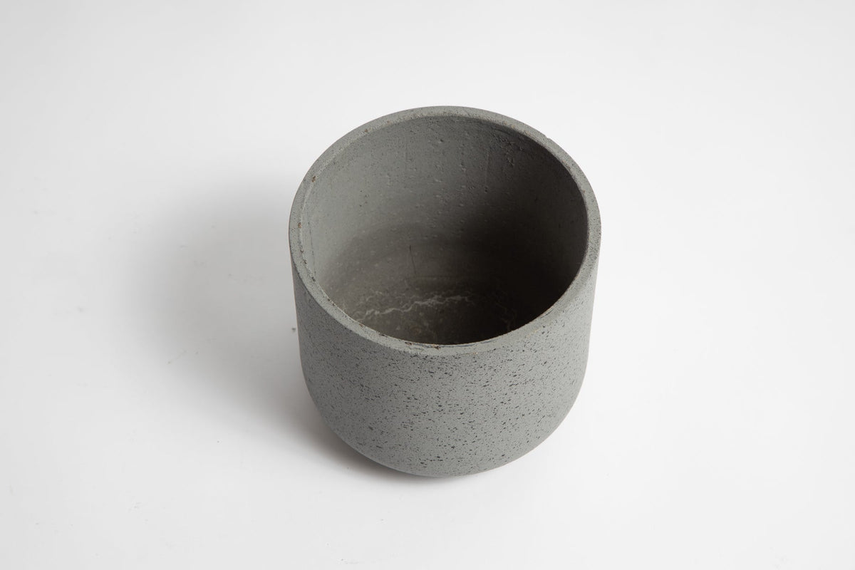 Rustie Pot Set in black styled in an entryway