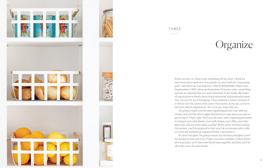 Minimalista book page spread showing an organised space
