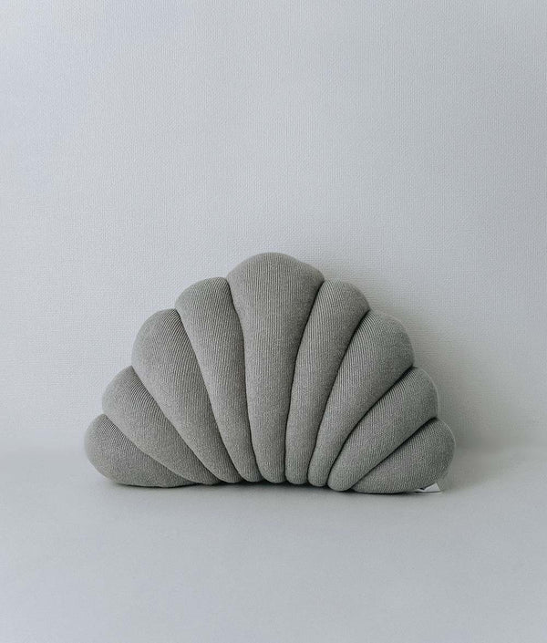 A SMALL SHELL CUSHION - MIST / NOUGAT, made by Bengali Collections, a grey pillow with a shell shape, made of Pure Cotton.