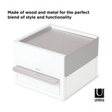 This Umbra STOWIT MINI JEWELRY BOX WHT/NKL combines style and functionality with hidden compartments for the ultimate drawer organizer.